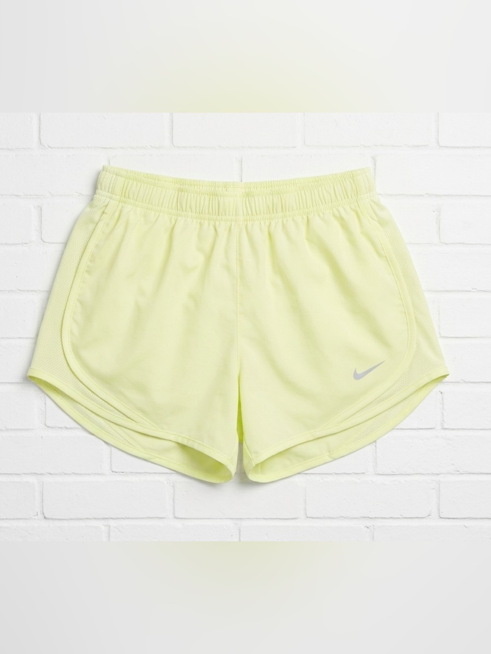 NWOT Nike Dri-FIT Tempo Running Shorts Lime Green Neon Womens Medium